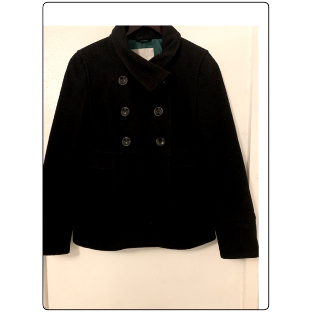 Size small Black Old Navy Pea Coat